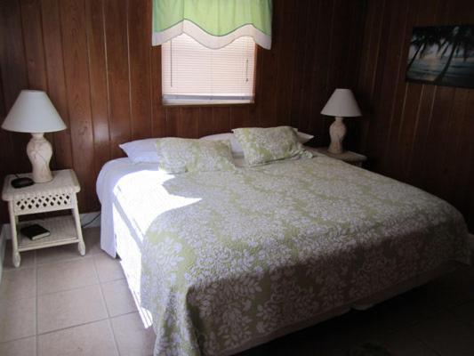 The Holiday Court Villas And Suites Fort Myers Beach Exterior photo