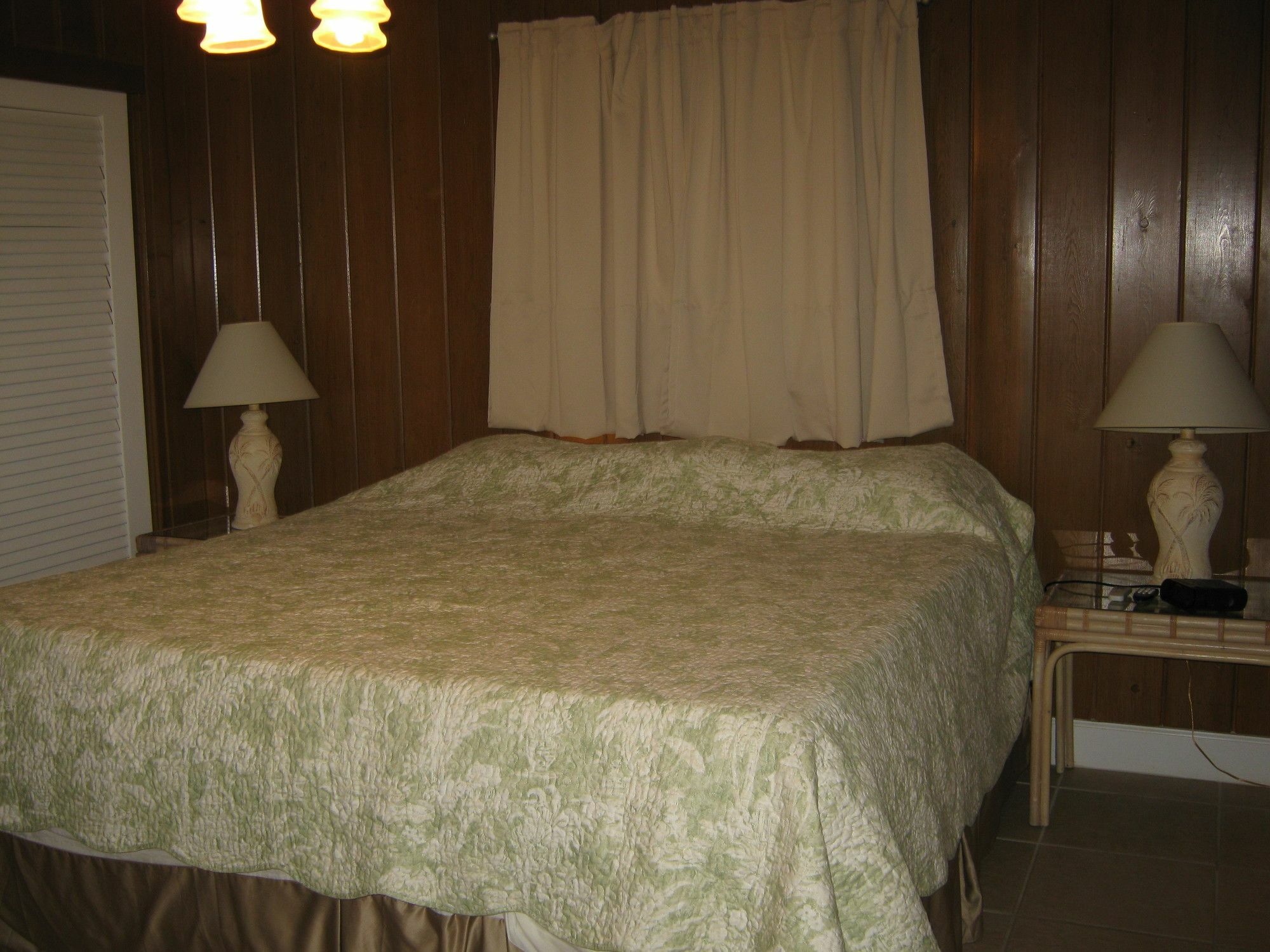 The Holiday Court Villas And Suites Fort Myers Beach Exterior photo