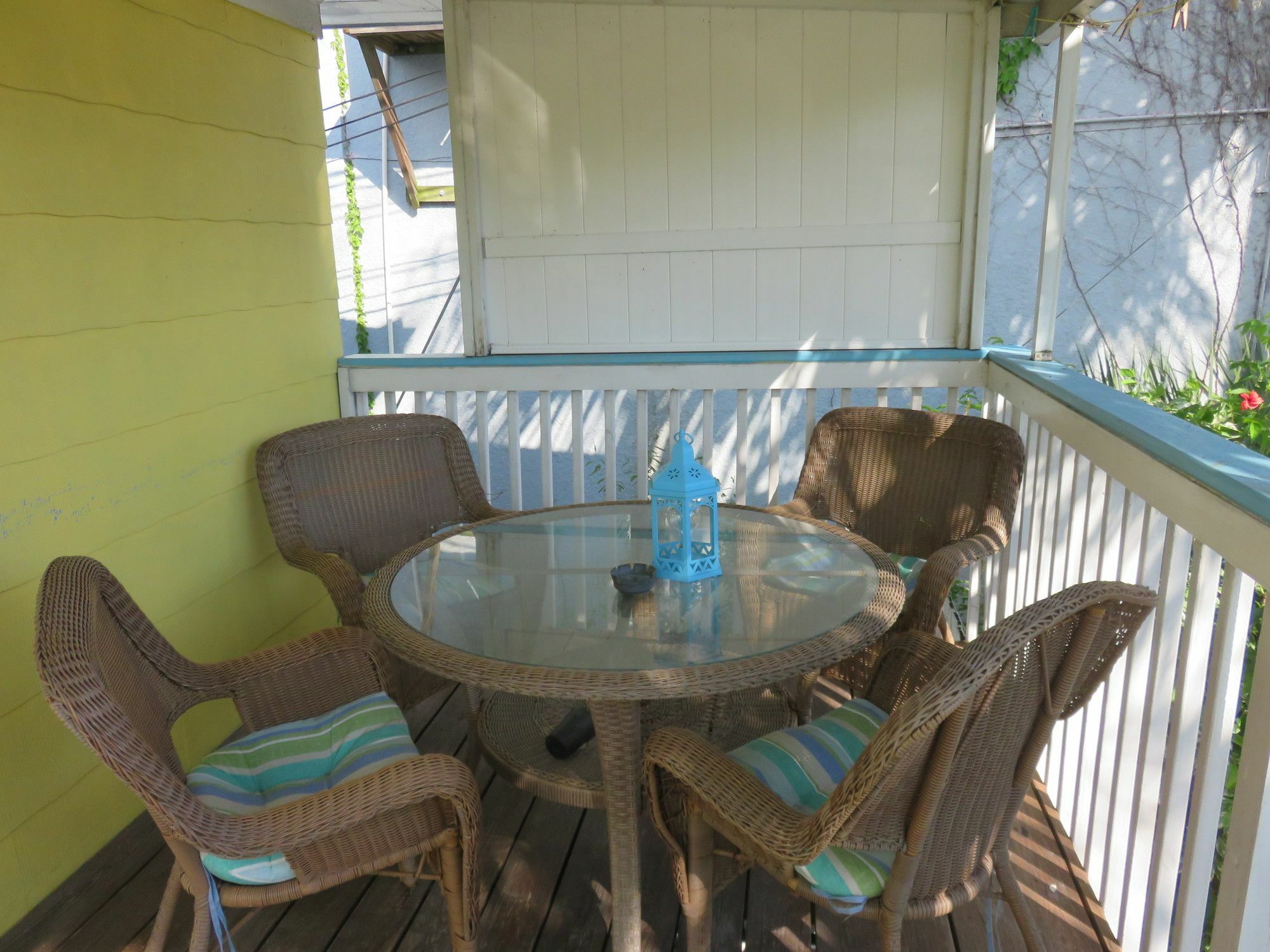 The Holiday Court Villas And Suites Fort Myers Beach Exterior photo