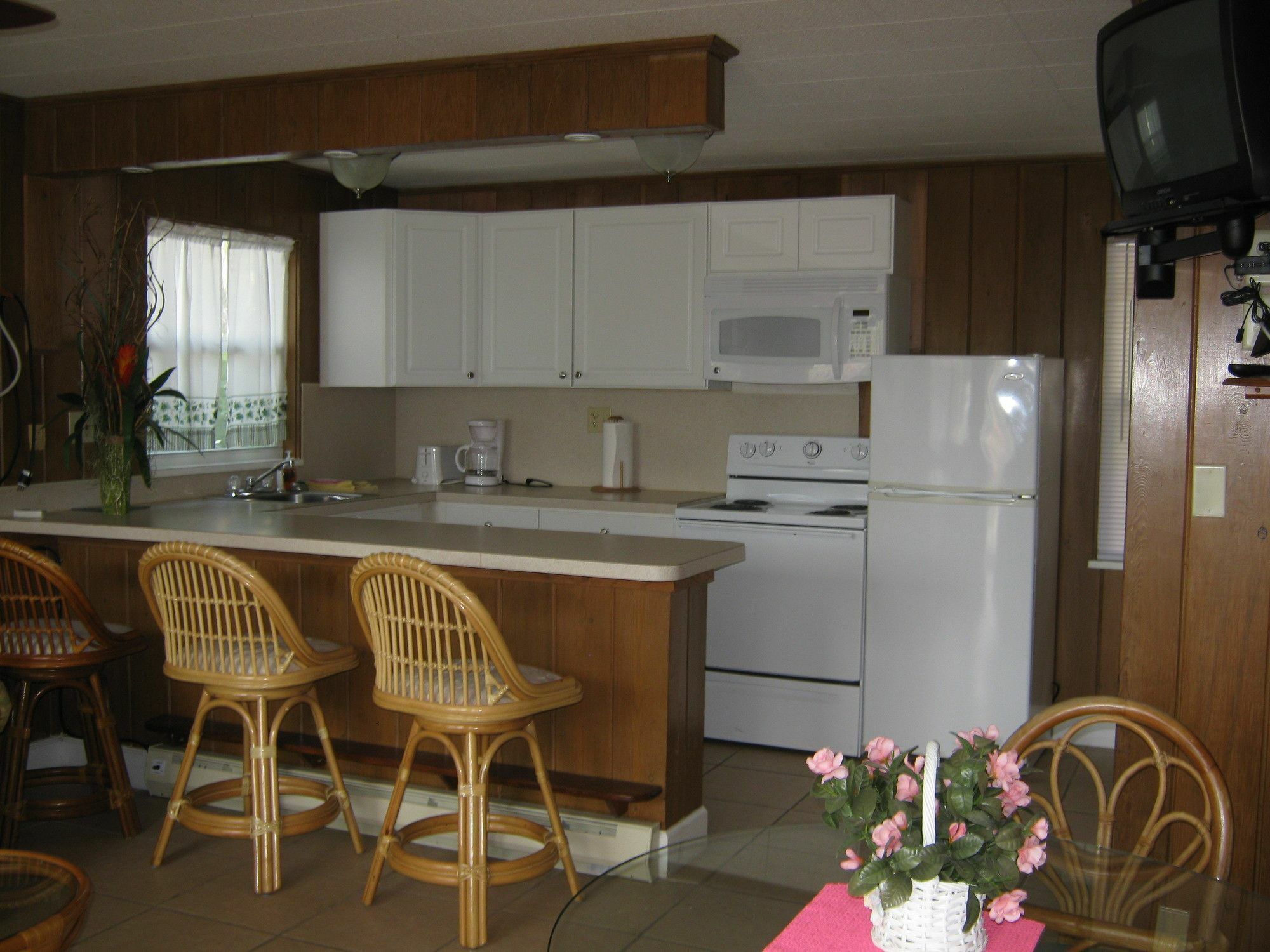 The Holiday Court Villas And Suites Fort Myers Beach Exterior photo